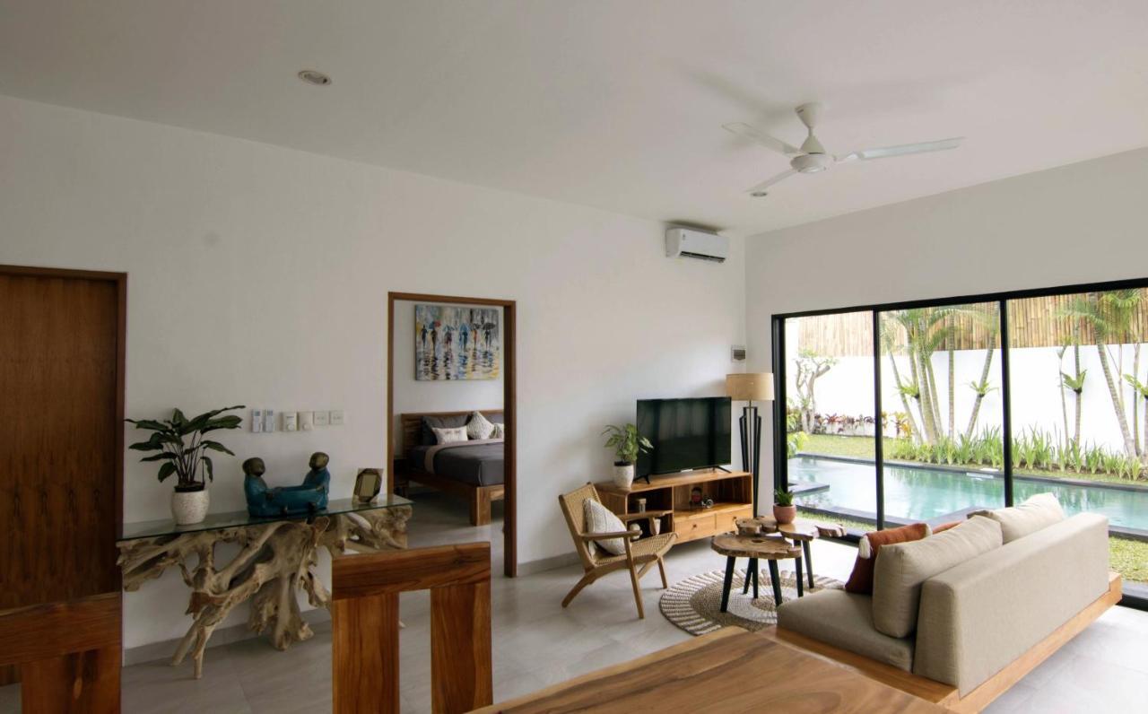 Villa Nikole Seminyak Esterno foto