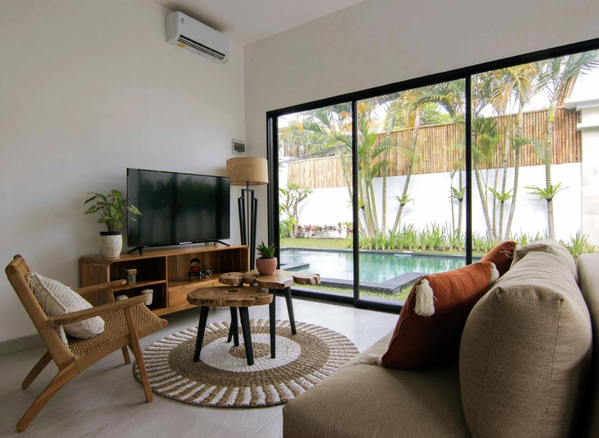 Villa Nikole Seminyak Esterno foto