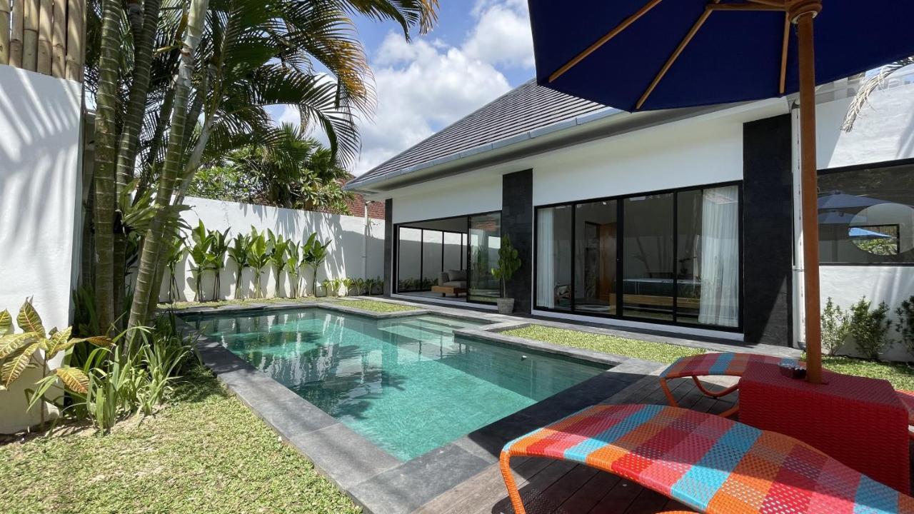 Villa Nikole Seminyak Esterno foto